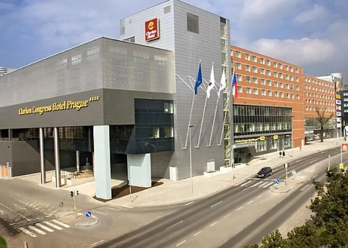 Entire Apartment, Near Clarion, O2 Arena, Metro 3 Min, Easter Market In Center 15 Min Apartment