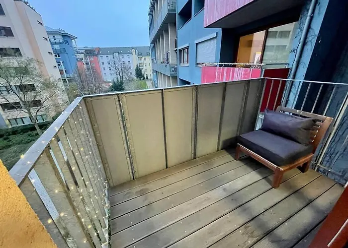 Entire Apartment, Near Clarion, O2 Arena, Metro 3 Min, Easter Market In Center 15 Min Apartment