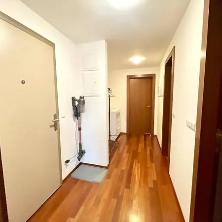 Appartement Entire Apartment, Near Clarion, O2 Arena, Metro 3 Min, Easter Market In Center 15 Min *