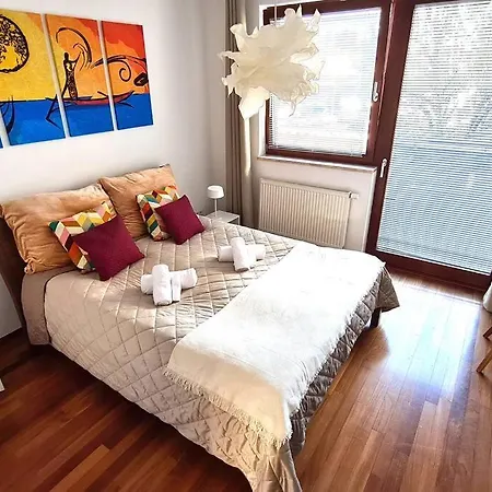 Entire Apartment, Near Clarion, O2 Arena, Metro 3 Min, Easter Market In Center 15 Min Apartament Praga